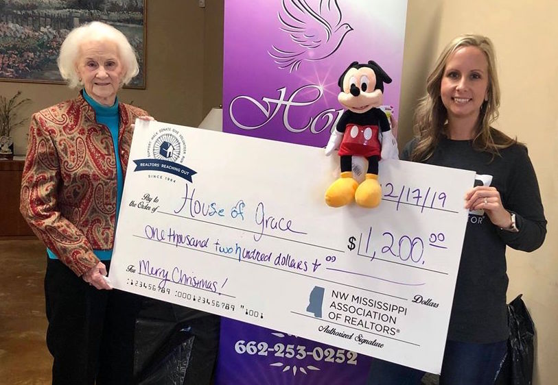 Realtors donate to House of Grace